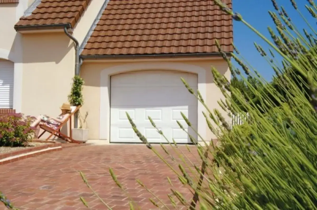PORTE SECTIONNELLE habitat